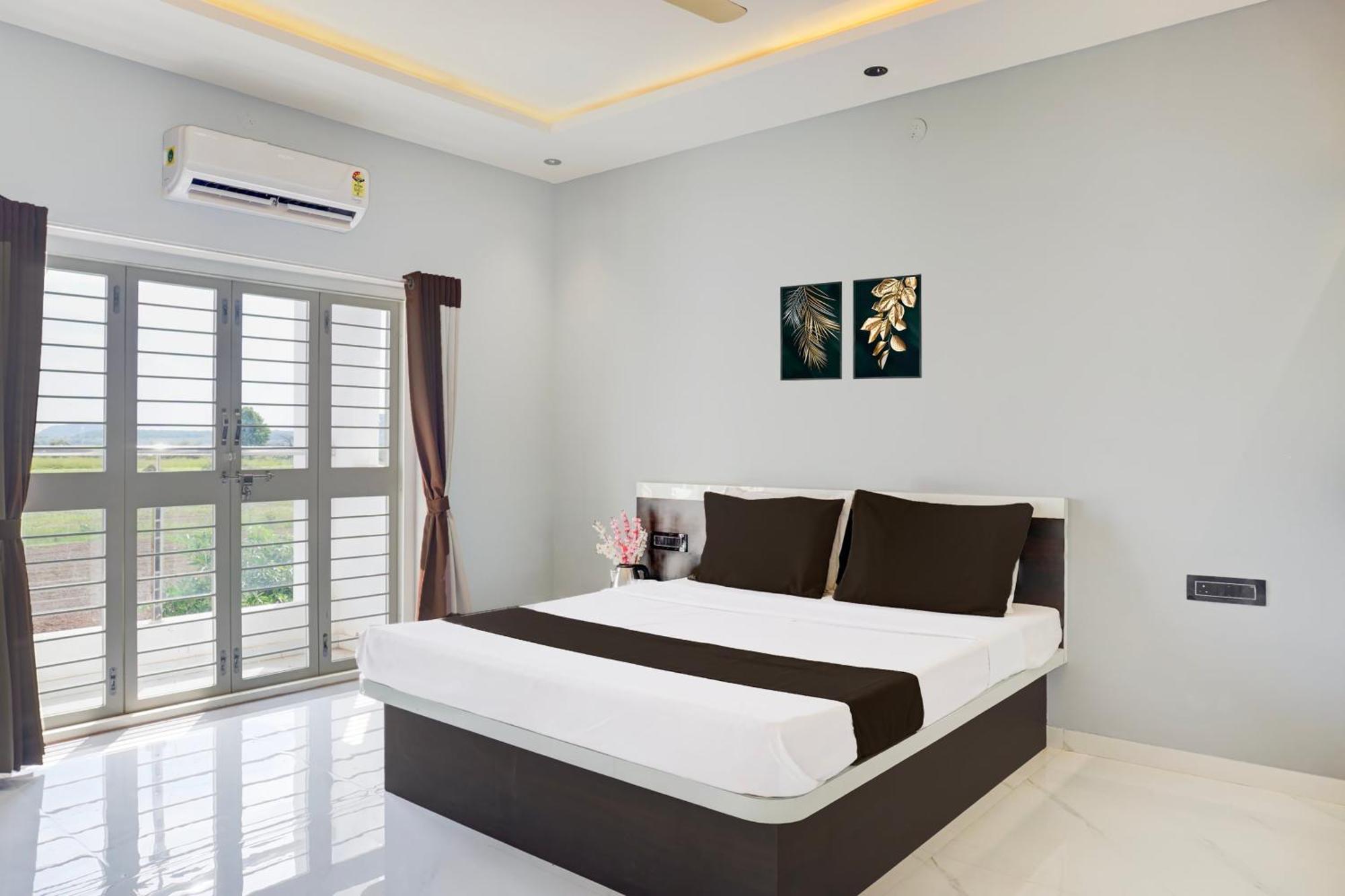 Hotel O Jeevan Restaurant & Lodging Kavathe 外观 照片